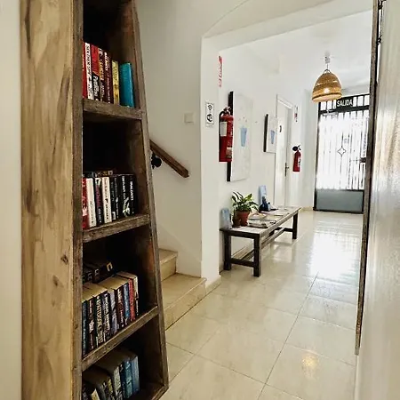 Brisas - Old Town 埃斯特波纳