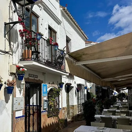 Brisas - Old Town 埃斯特波纳